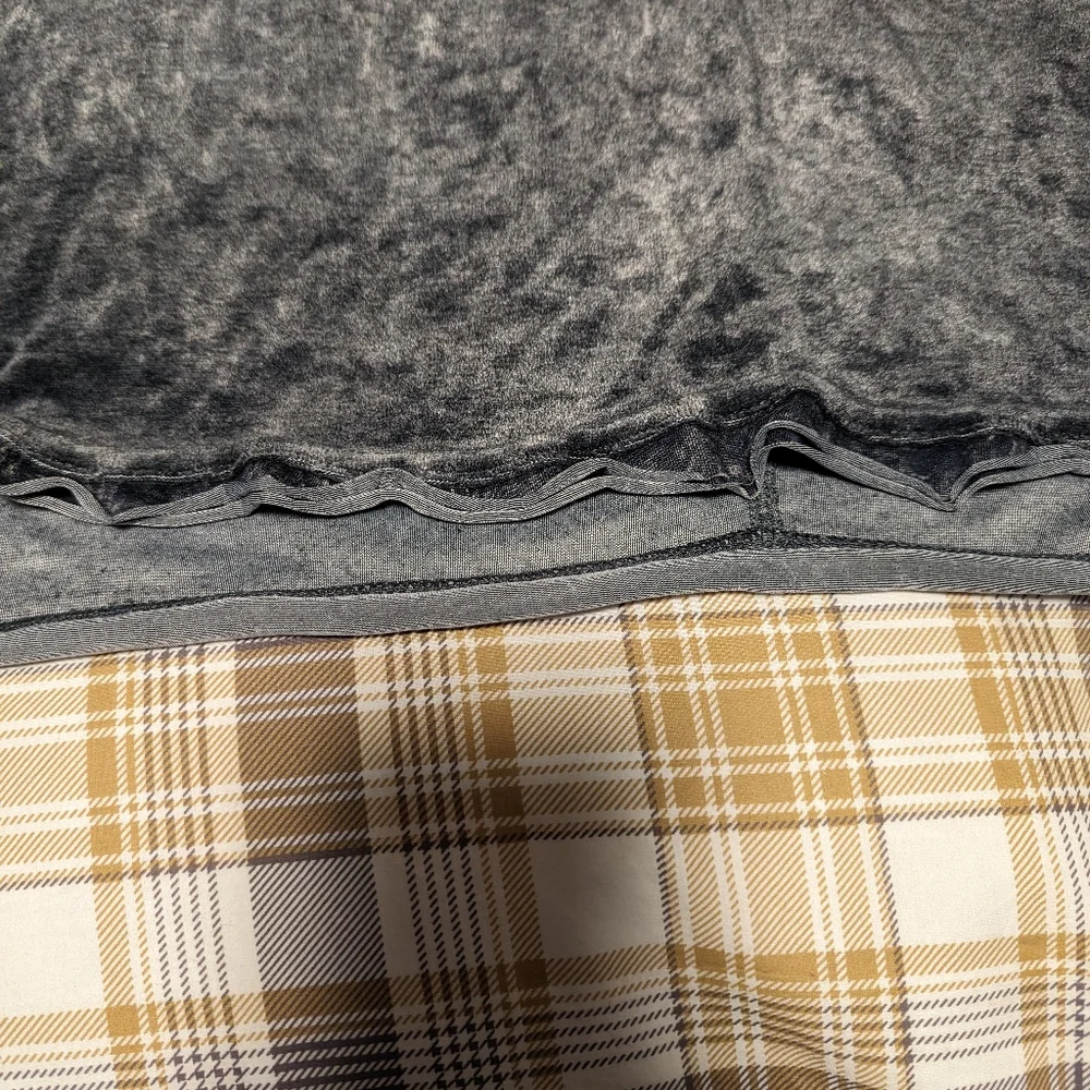 🩷 2 for $10 Green Tea top size L - Picture 2 of 6